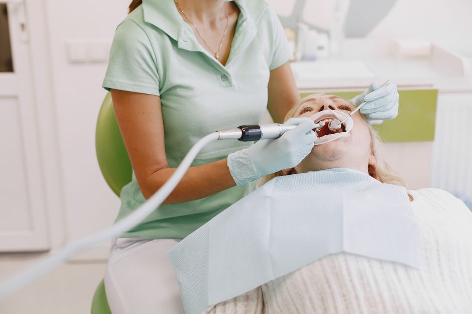 Dental cleaning and polishing